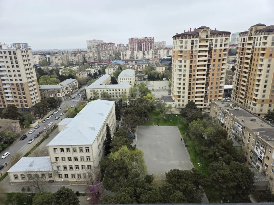 Satılır 2 otaqlı mənzil 62 m²