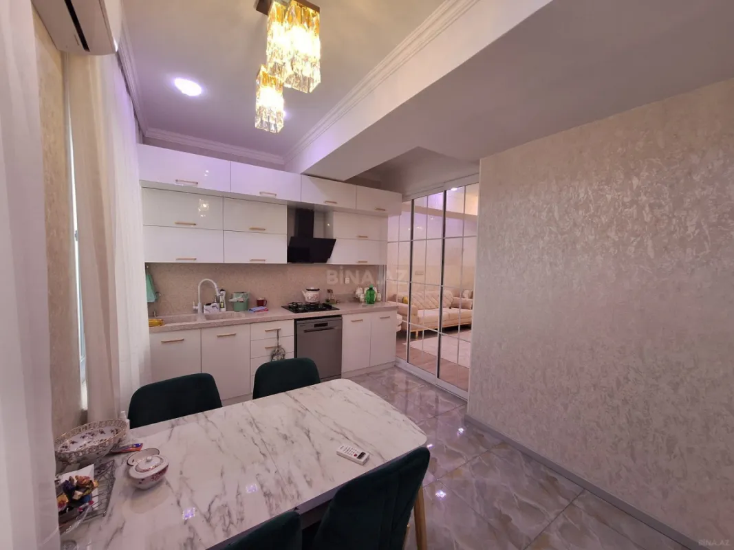 Satılır 2 otaqlı mənzil 85 m²