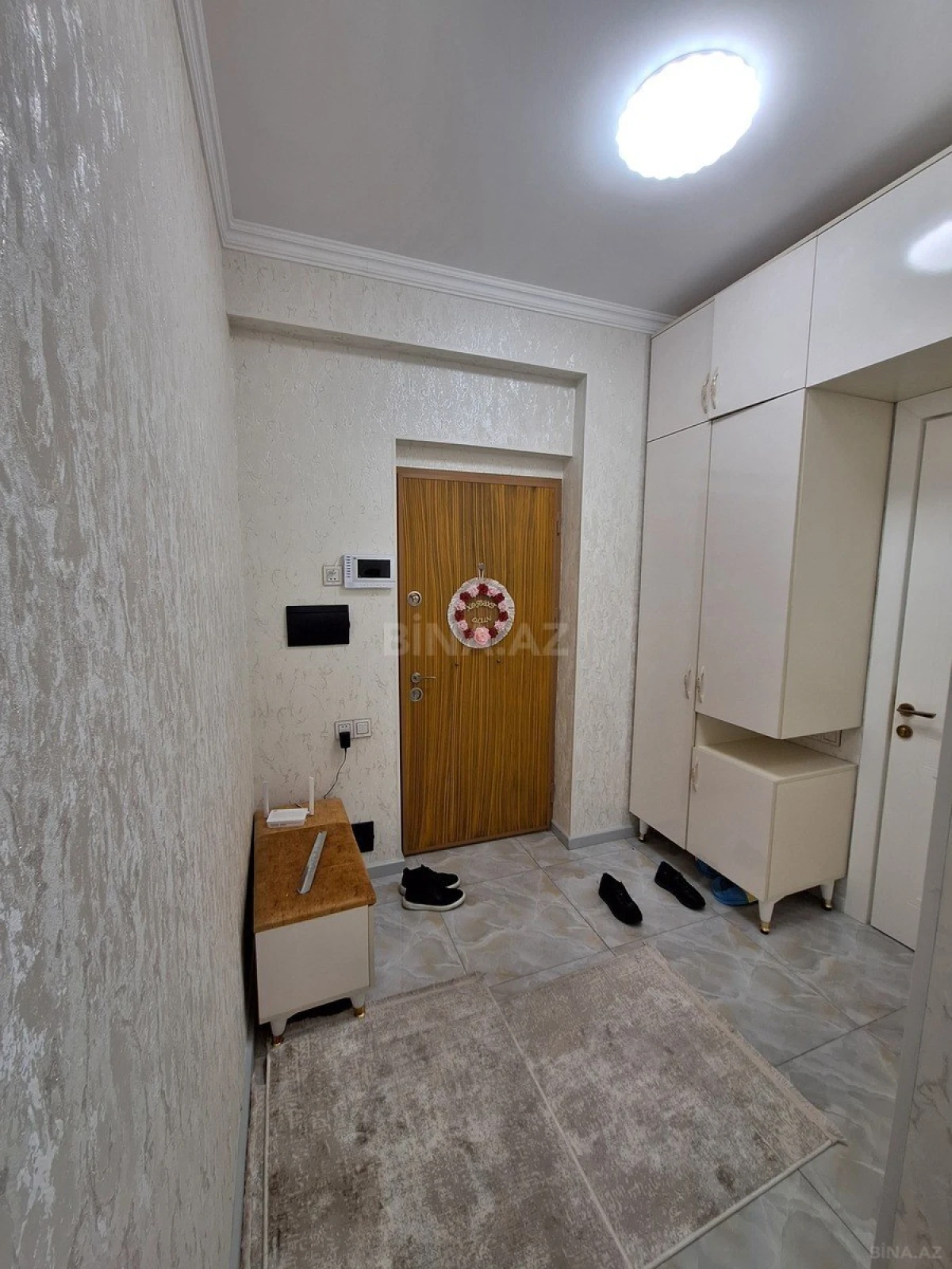 Satılır 2 otaqlı mənzil 85 m²
