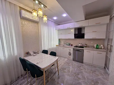 Satılır 2 otaqlı mənzil 85 m²