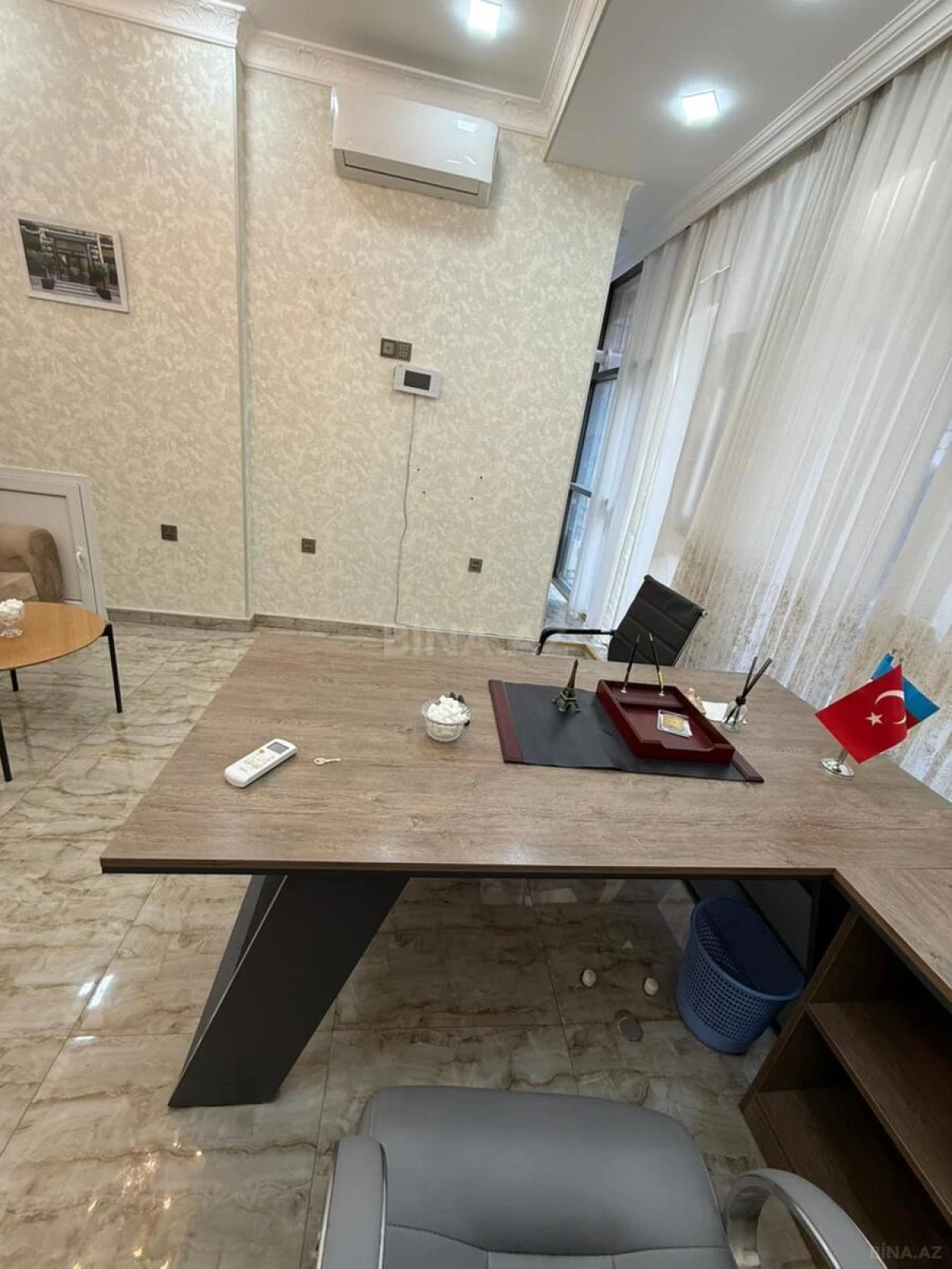 Satılır 5 otaqlı ofis 80 m²