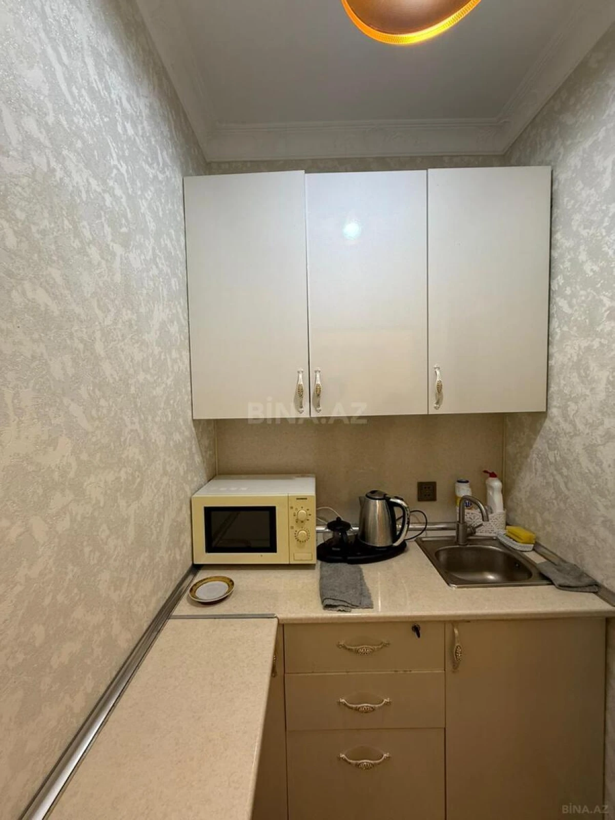 Satılır 5 otaqlı ofis 80 m²