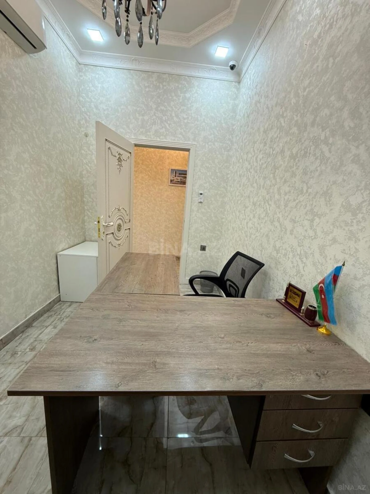 Satılır 5 otaqlı ofis 80 m²
