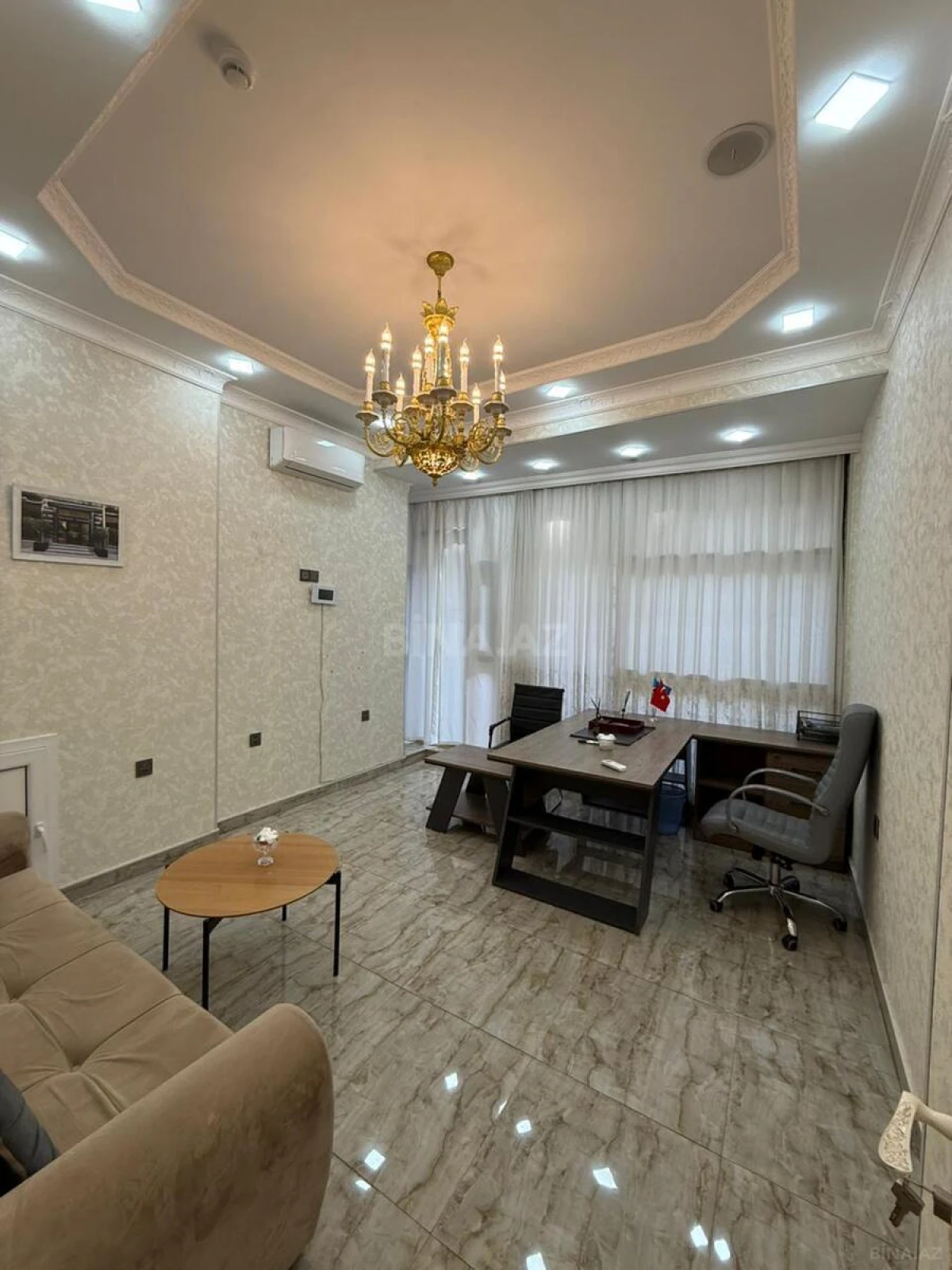 Satılır 5 otaqlı ofis 80 m²