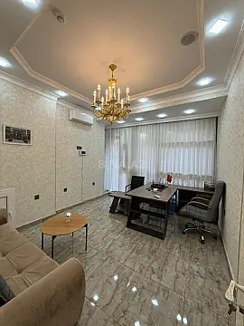 Satılır 5 otaqlı ofis 80 m²