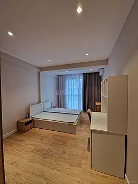 Kirayə verilir 2 otaqlı mənzil 95 m²