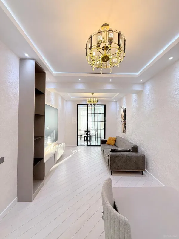 Kirayə verilir 2 otaqlı mənzil 68 m²