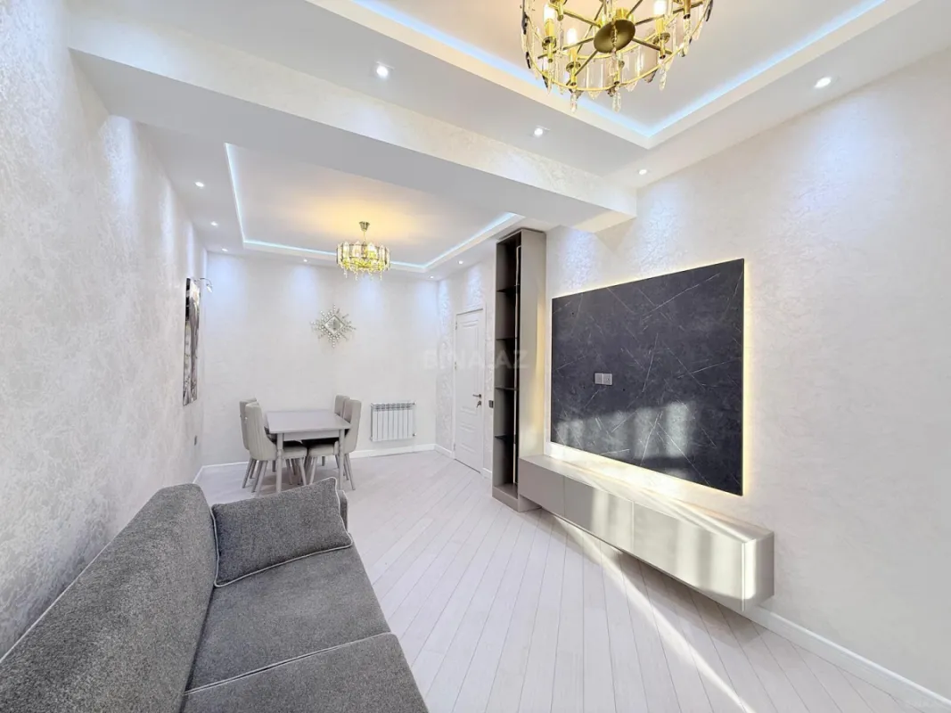 Kirayə verilir 2 otaqlı mənzil 68 m²