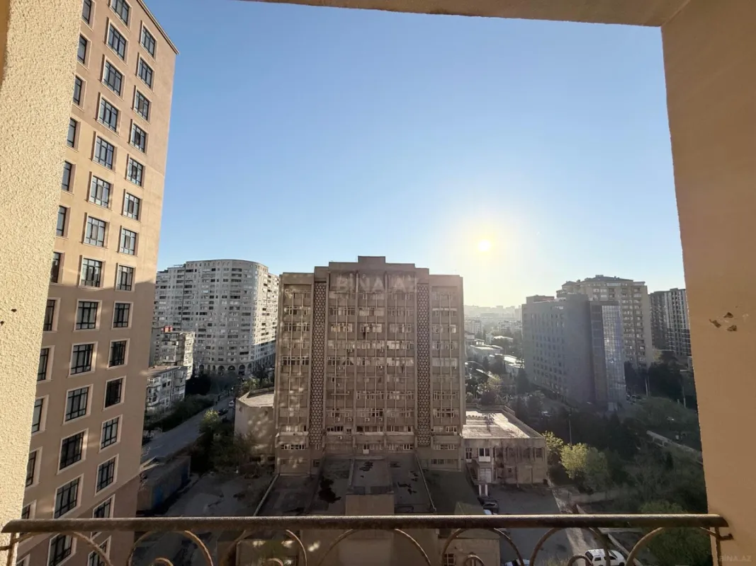 Kirayə verilir 2 otaqlı mənzil 68 m²