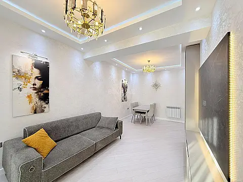 Kirayə verilir 2 otaqlı mənzil 68 m²