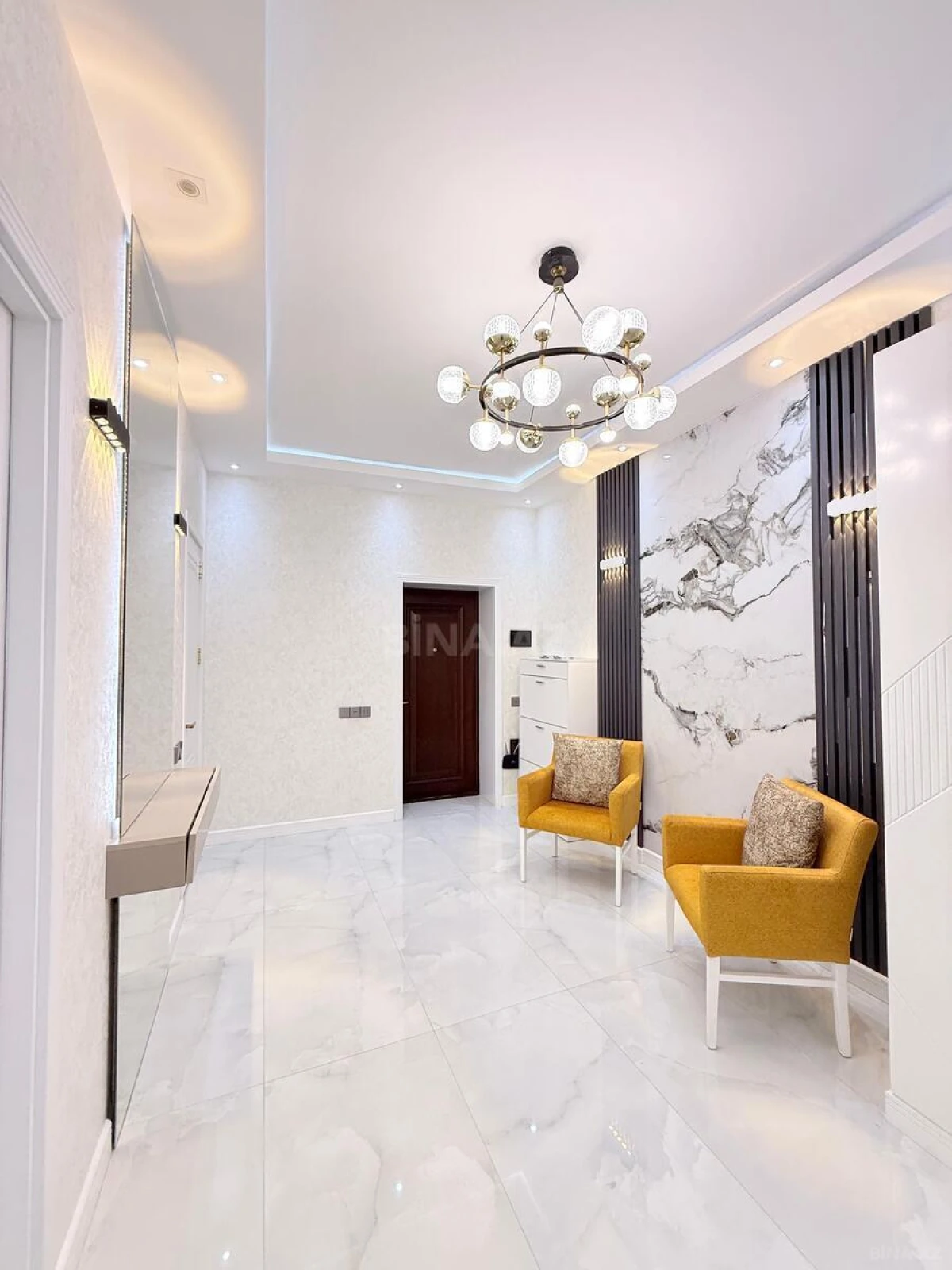 Kirayə verilir 2 otaqlı mənzil 68 m²