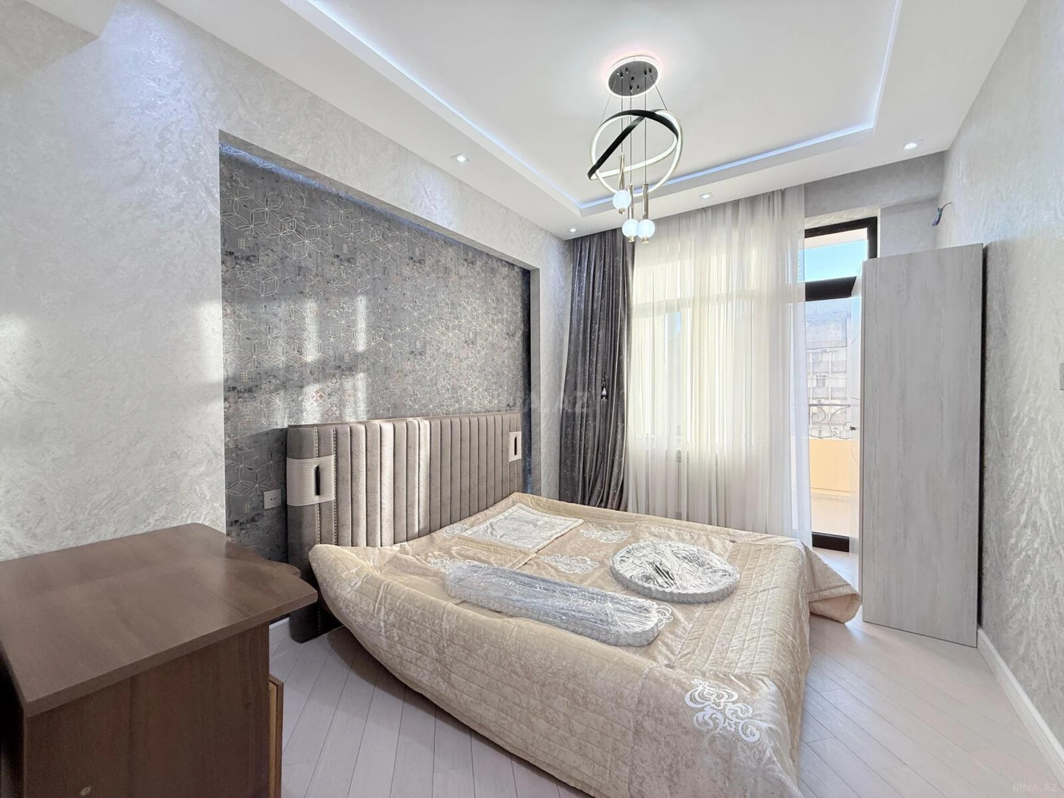 Kirayə verilir 2 otaqlı mənzil 68 m²
