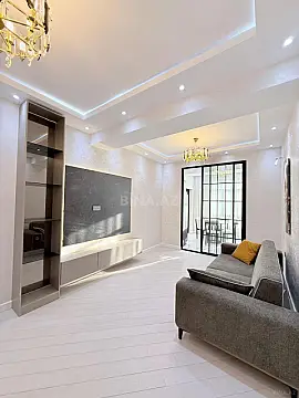 Kirayə verilir 2 otaqlı mənzil 68 m²