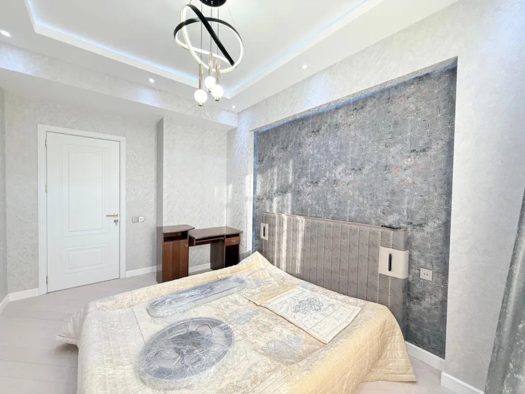Kirayə verilir 2 otaqlı mənzil 68 m²