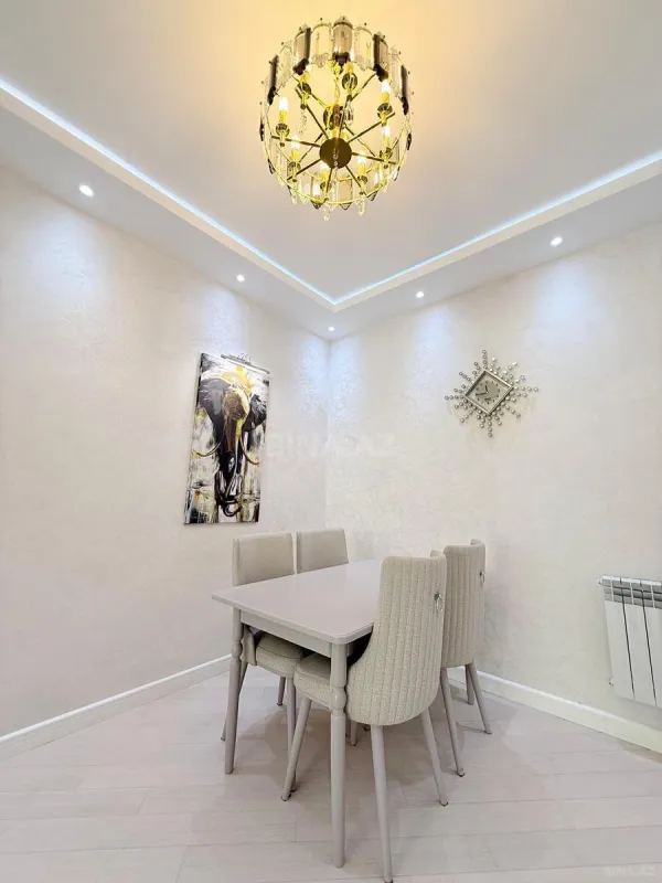 Kirayə verilir 2 otaqlı mənzil 68 m²