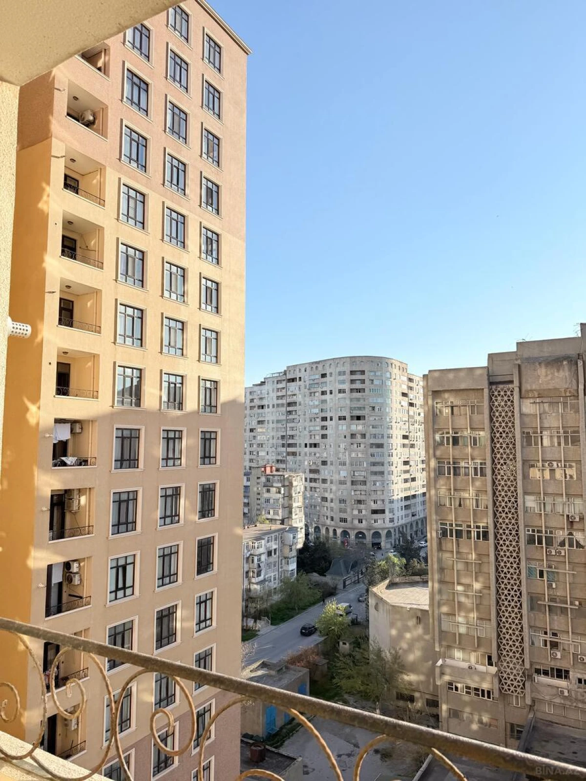 Kirayə verilir 2 otaqlı mənzil 68 m²