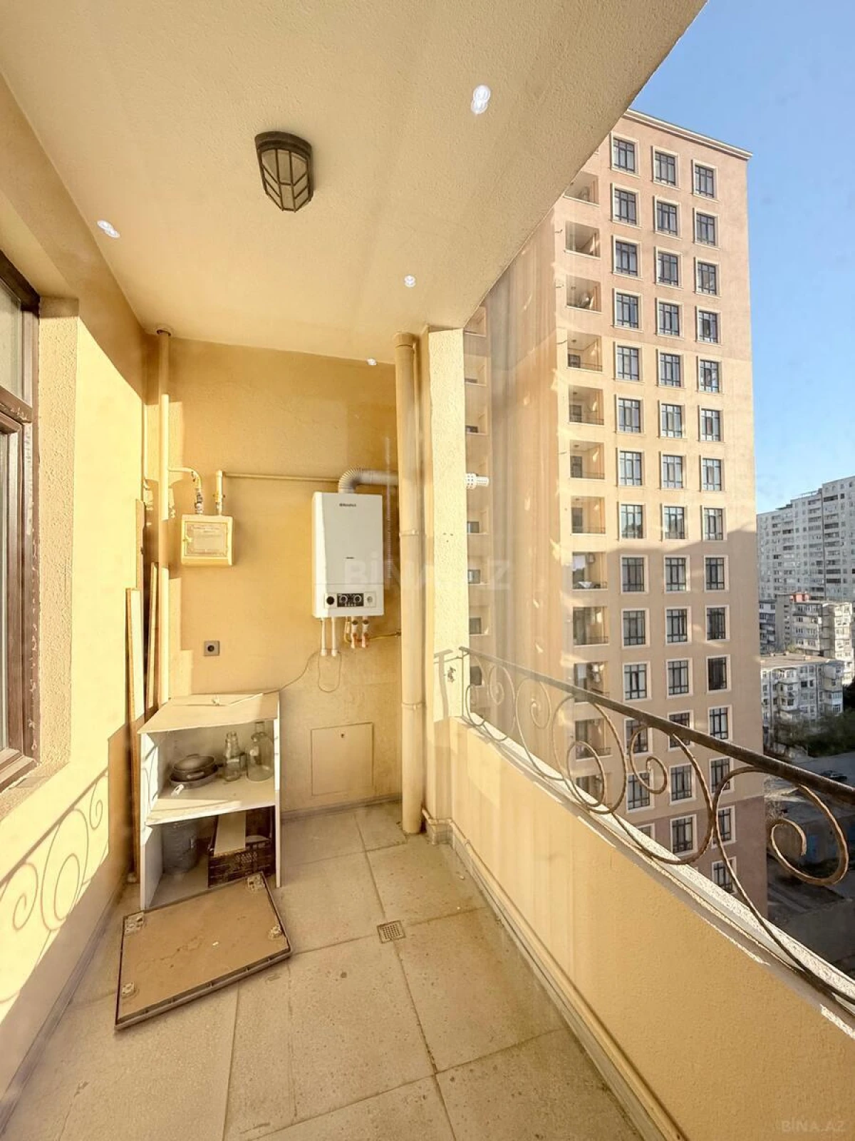 Kirayə verilir 2 otaqlı mənzil 68 m²