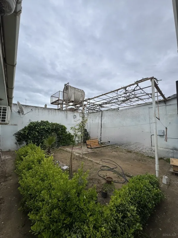 Satılır 4 otaqlı həyət evi 120 m²