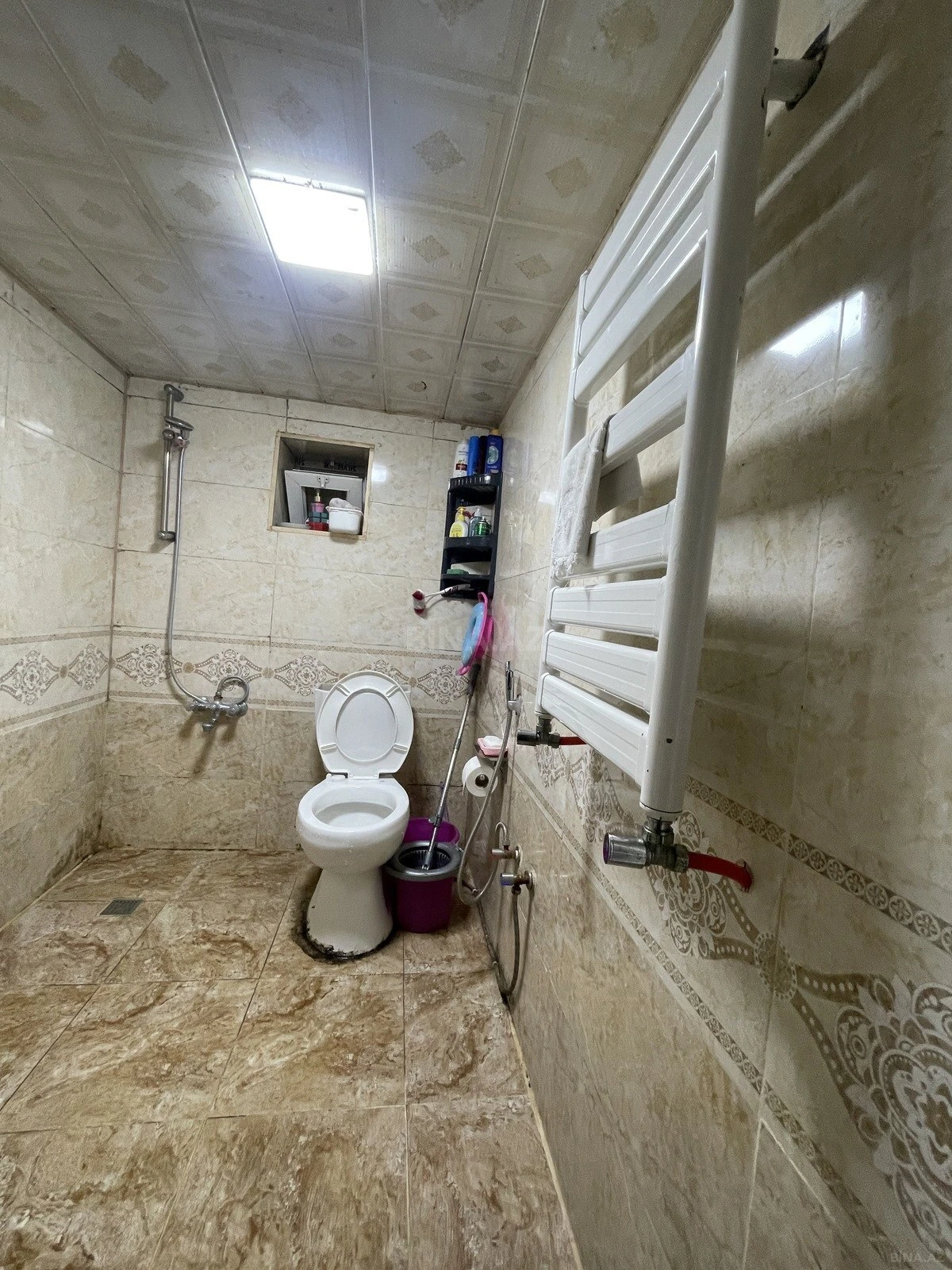 Satılır 6 otaqlı həyət evi 190 m²