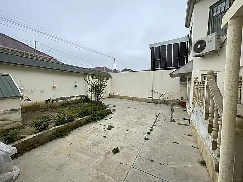 Satılır 6 otaqlı həyət evi 190 m²