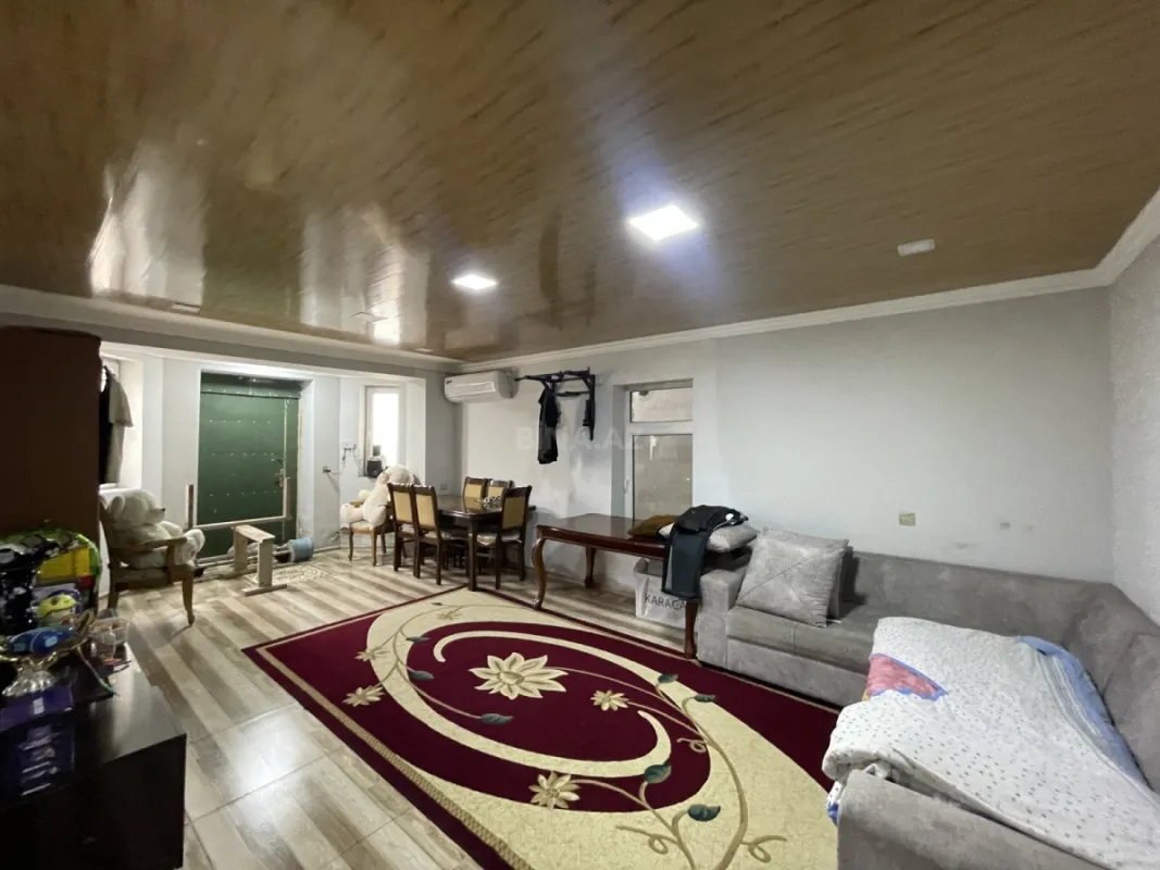 Satılır 6 otaqlı həyət evi 190 m²