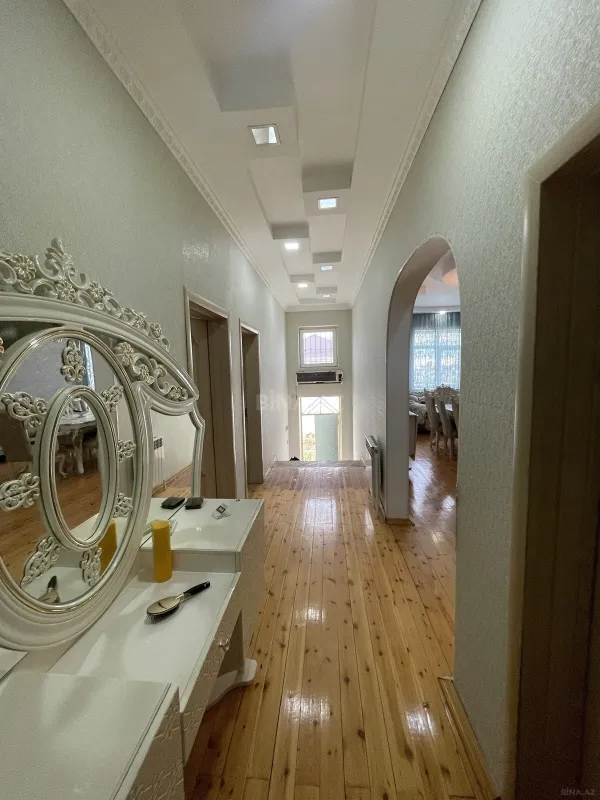 Satılır 6 otaqlı həyət evi 190 m²