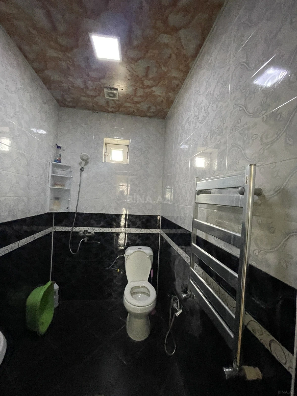 Satılır 6 otaqlı həyət evi 190 m²