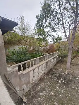 Satılır obyekt 180 m²