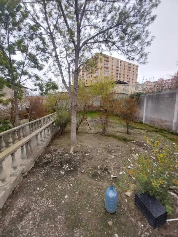 Satılır obyekt 180 m²