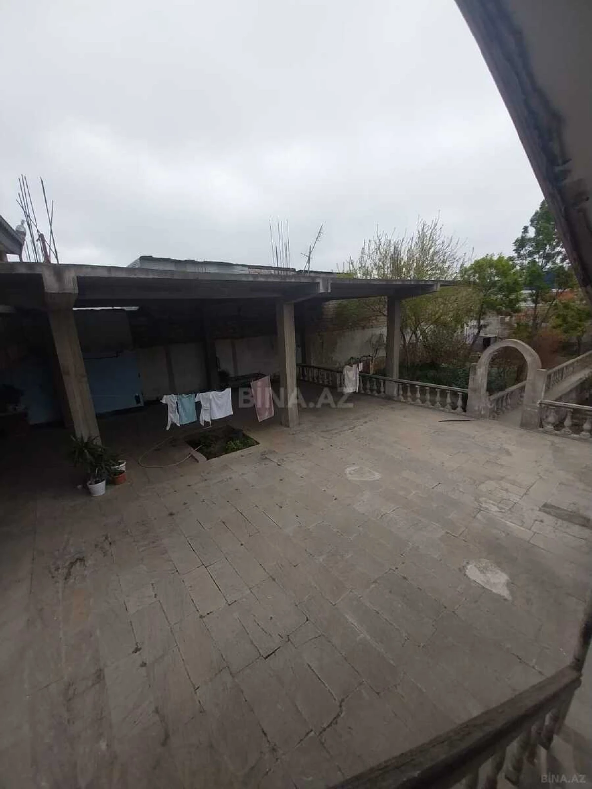 Satılır obyekt 180 m²