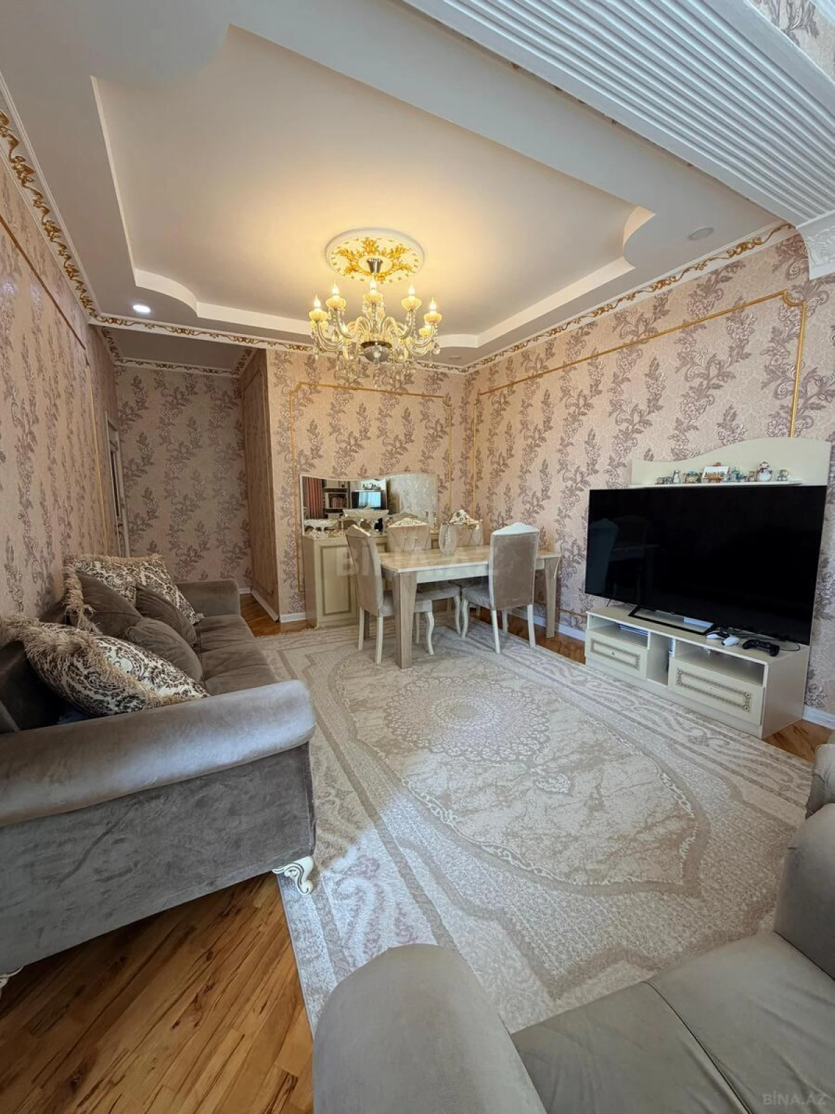 Satılır 3 otaqlı mənzil 102 m²