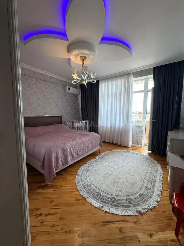 Satılır 3 otaqlı mənzil 102 m²