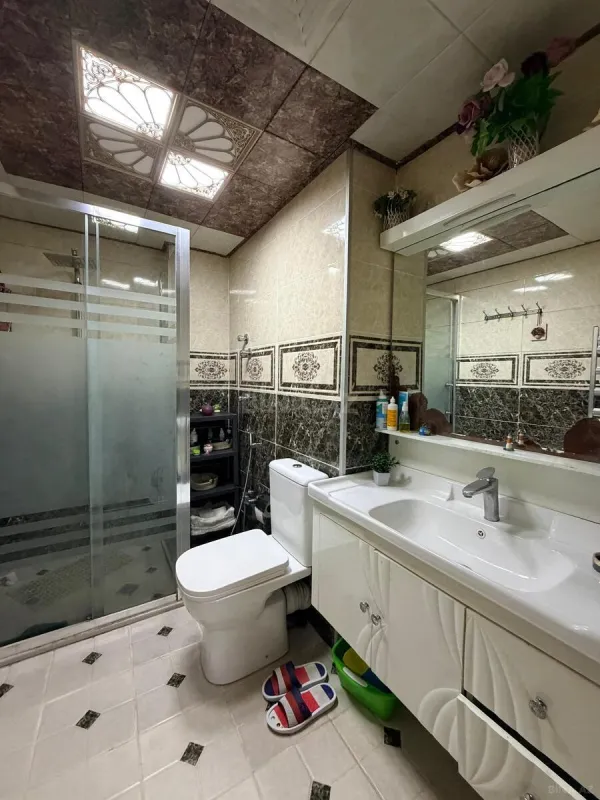 Satılır 3 otaqlı mənzil 102 m²