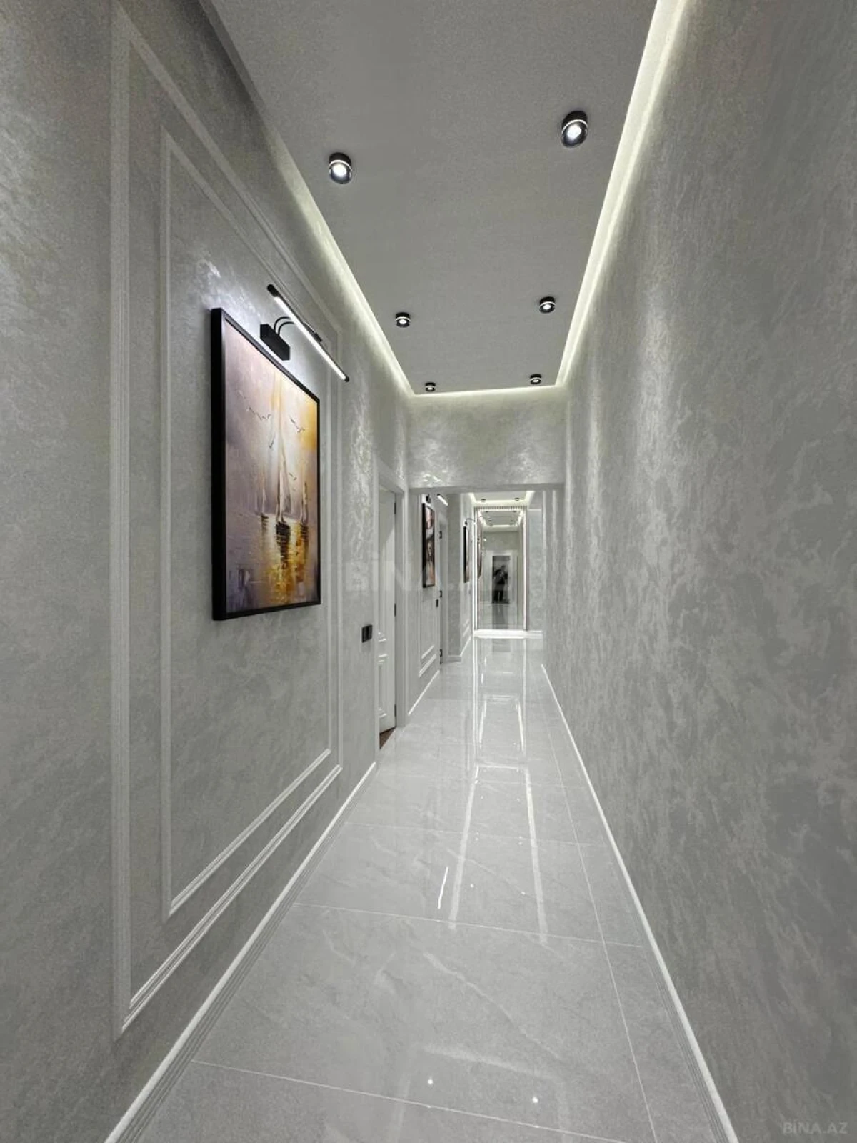 Satılır 3 otaqlı mənzil 105 m²