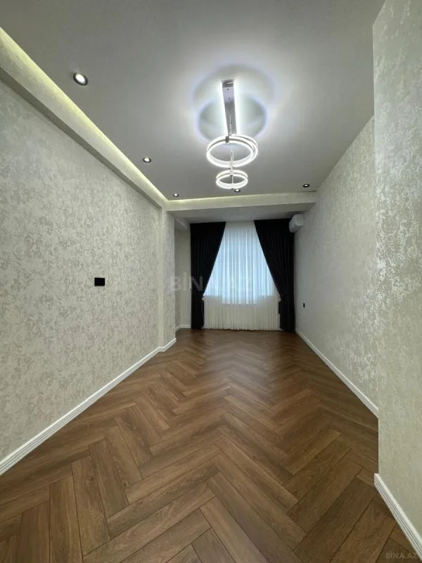 Satılır 3 otaqlı mənzil 105 m²