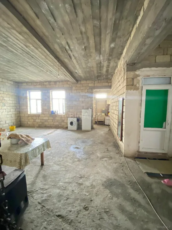 Satılır 7 otaqlı həyət evi 488 m²