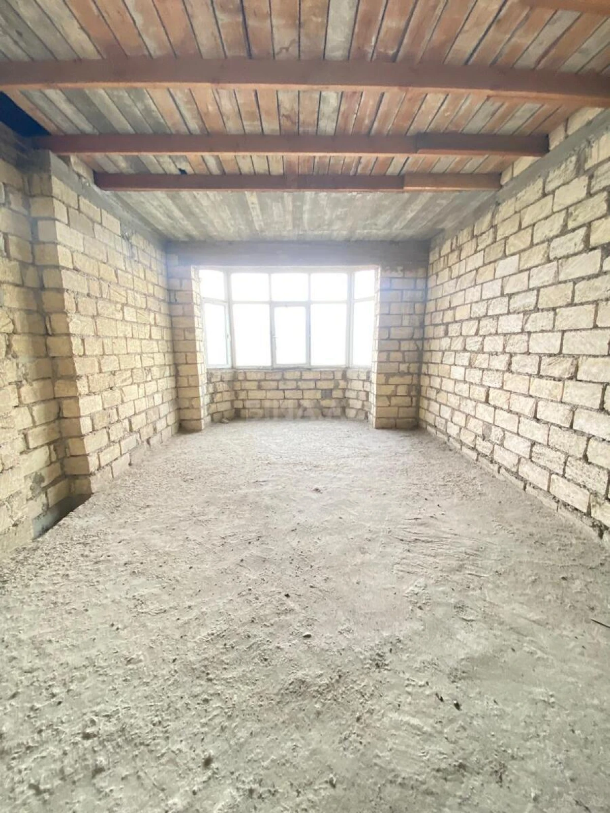 Satılır 7 otaqlı həyət evi 488 m²