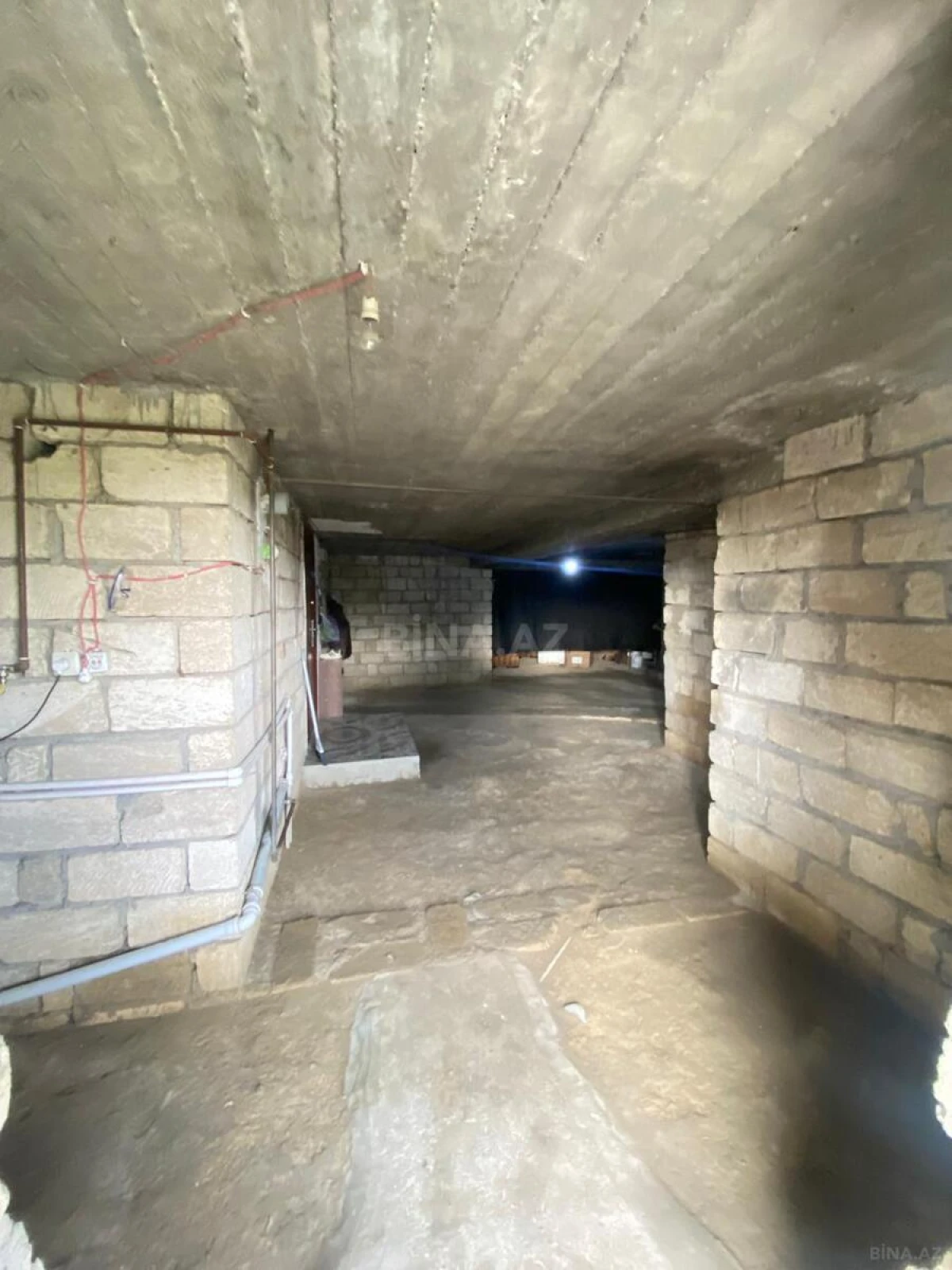 Satılır 7 otaqlı həyət evi 488 m²