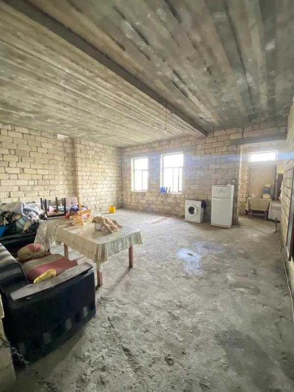 Satılır 7 otaqlı həyət evi 488 m²