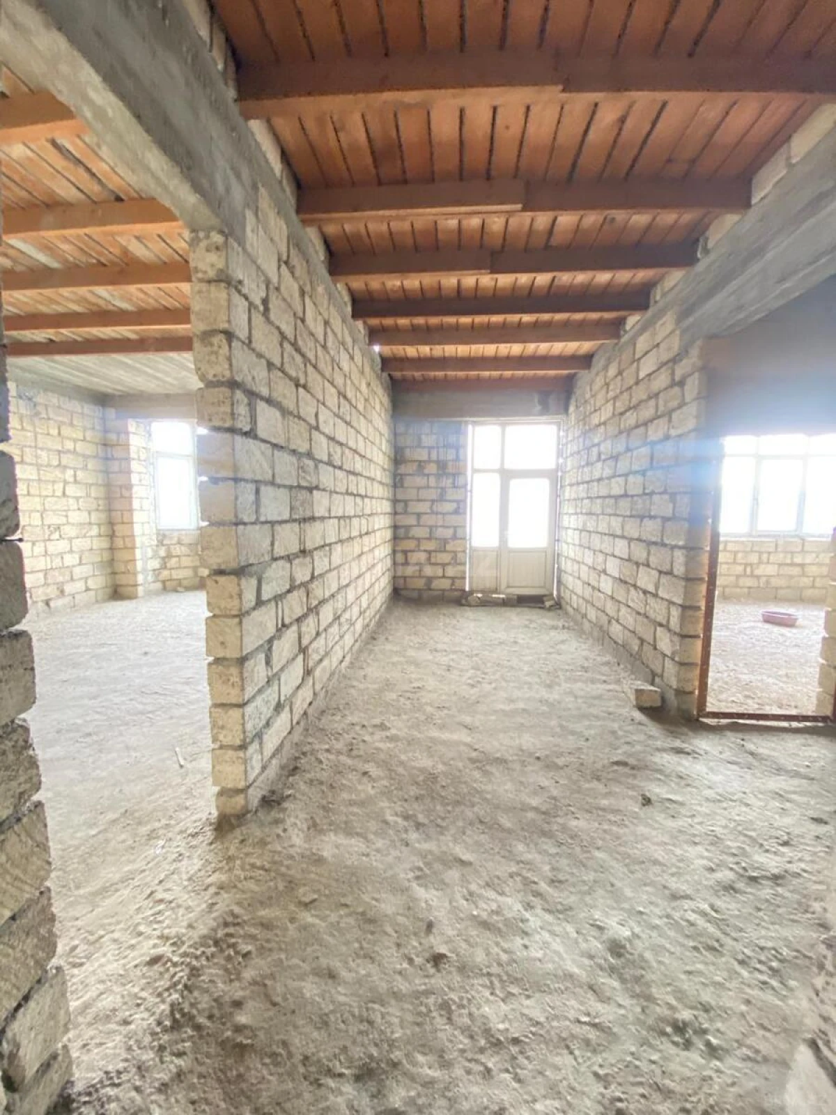 Satılır 7 otaqlı həyət evi 488 m²