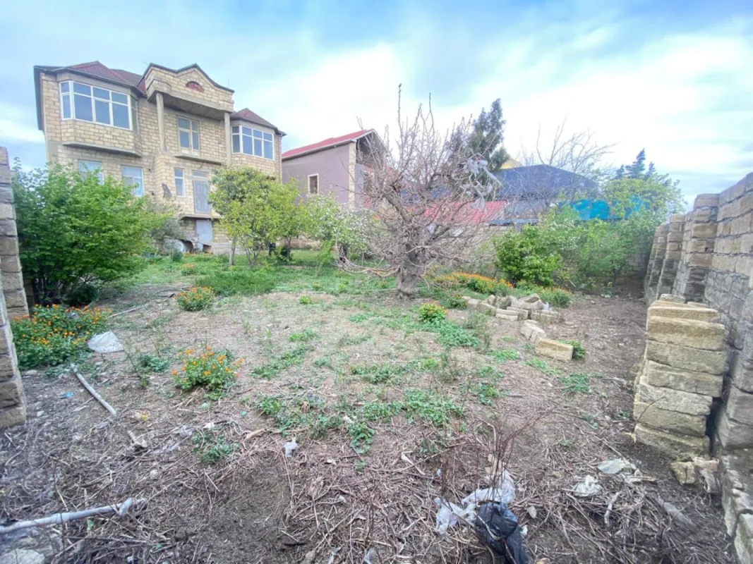 Satılır 7 otaqlı həyət evi 488 m²