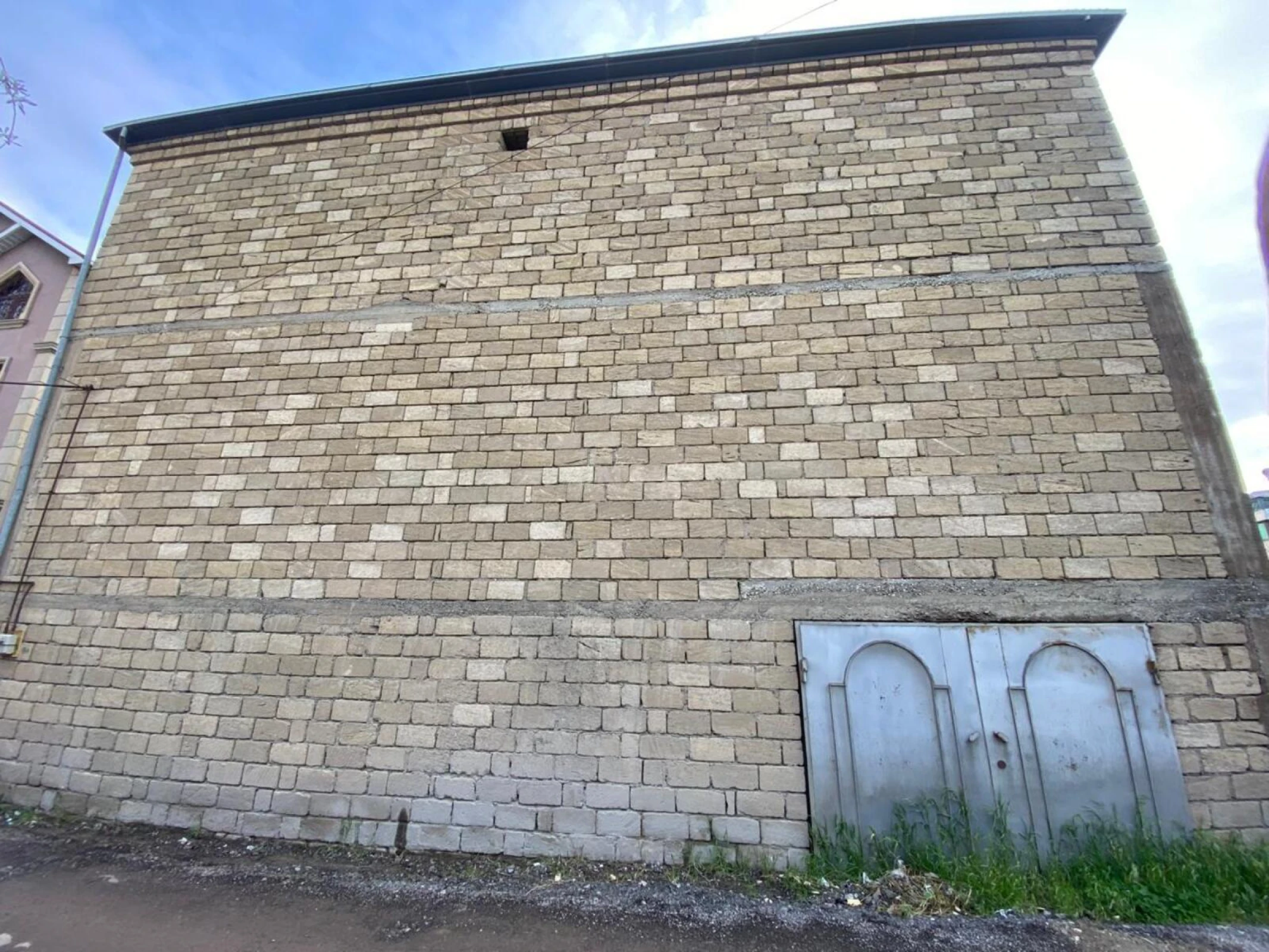 Satılır 7 otaqlı həyət evi 488 m²