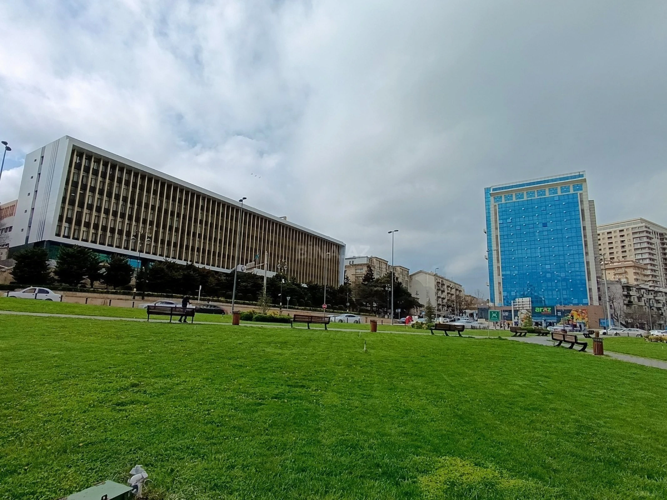 Satılır 2 otaqlı mənzil 60 m²