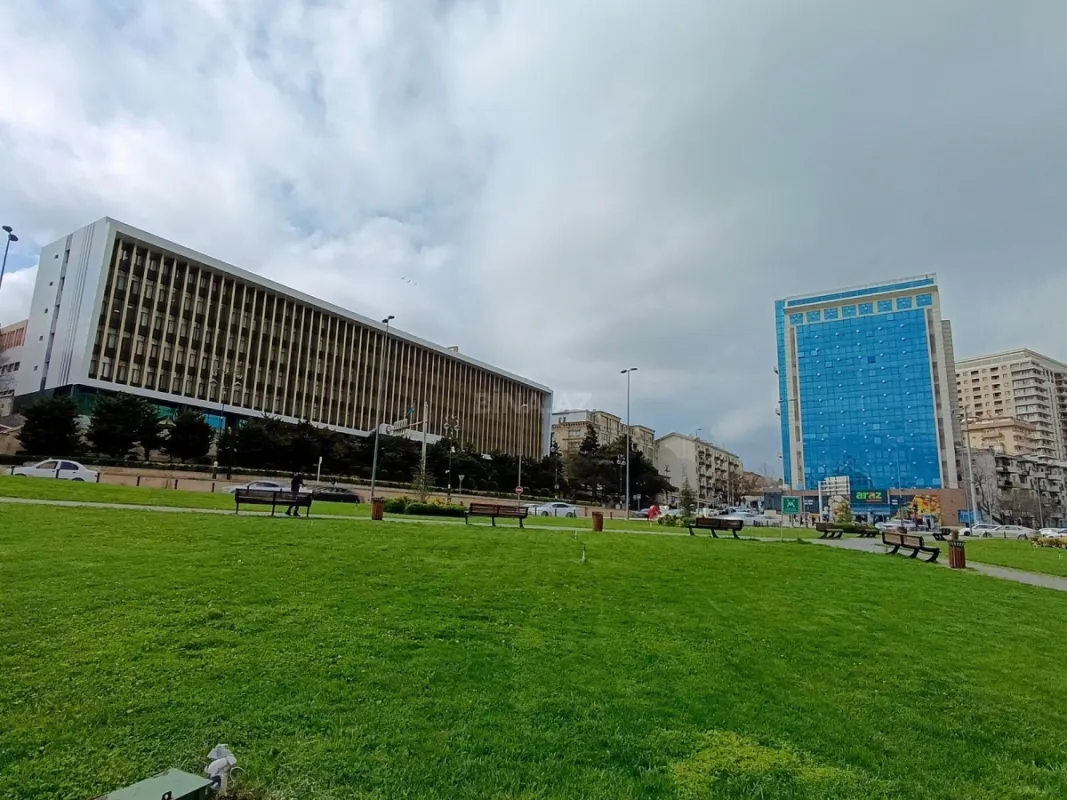 Satılır 2 otaqlı mənzil 60 m²