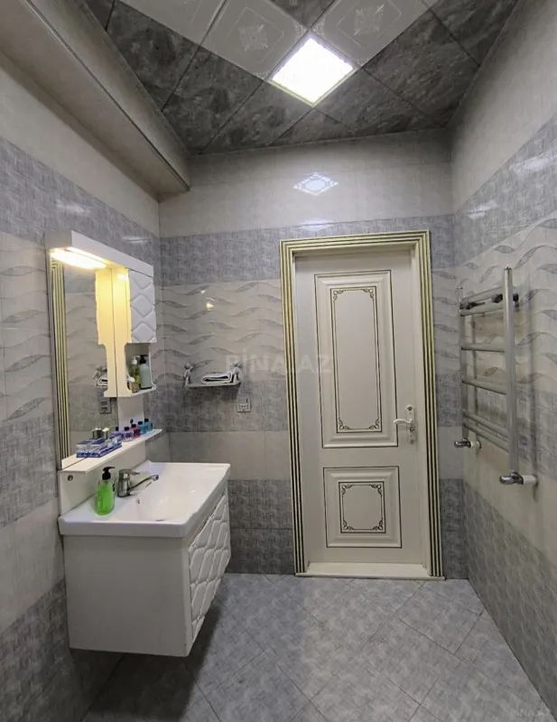 Satılır 2 otaqlı mənzil 58 m²