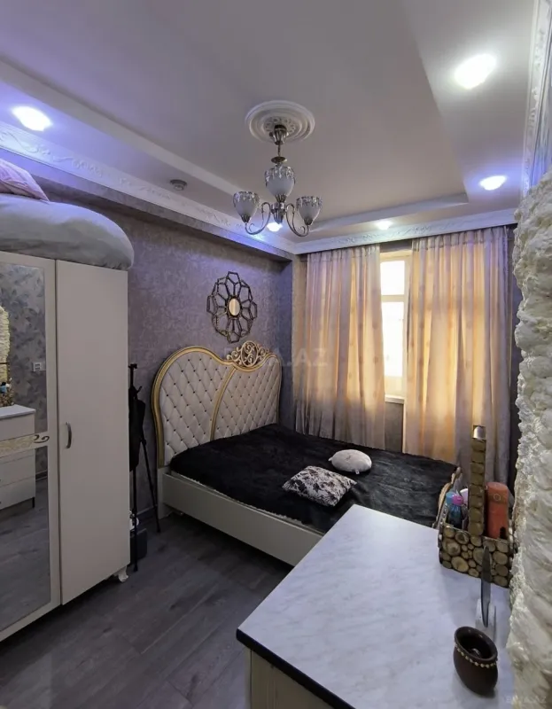 Satılır 2 otaqlı mənzil 58 m²