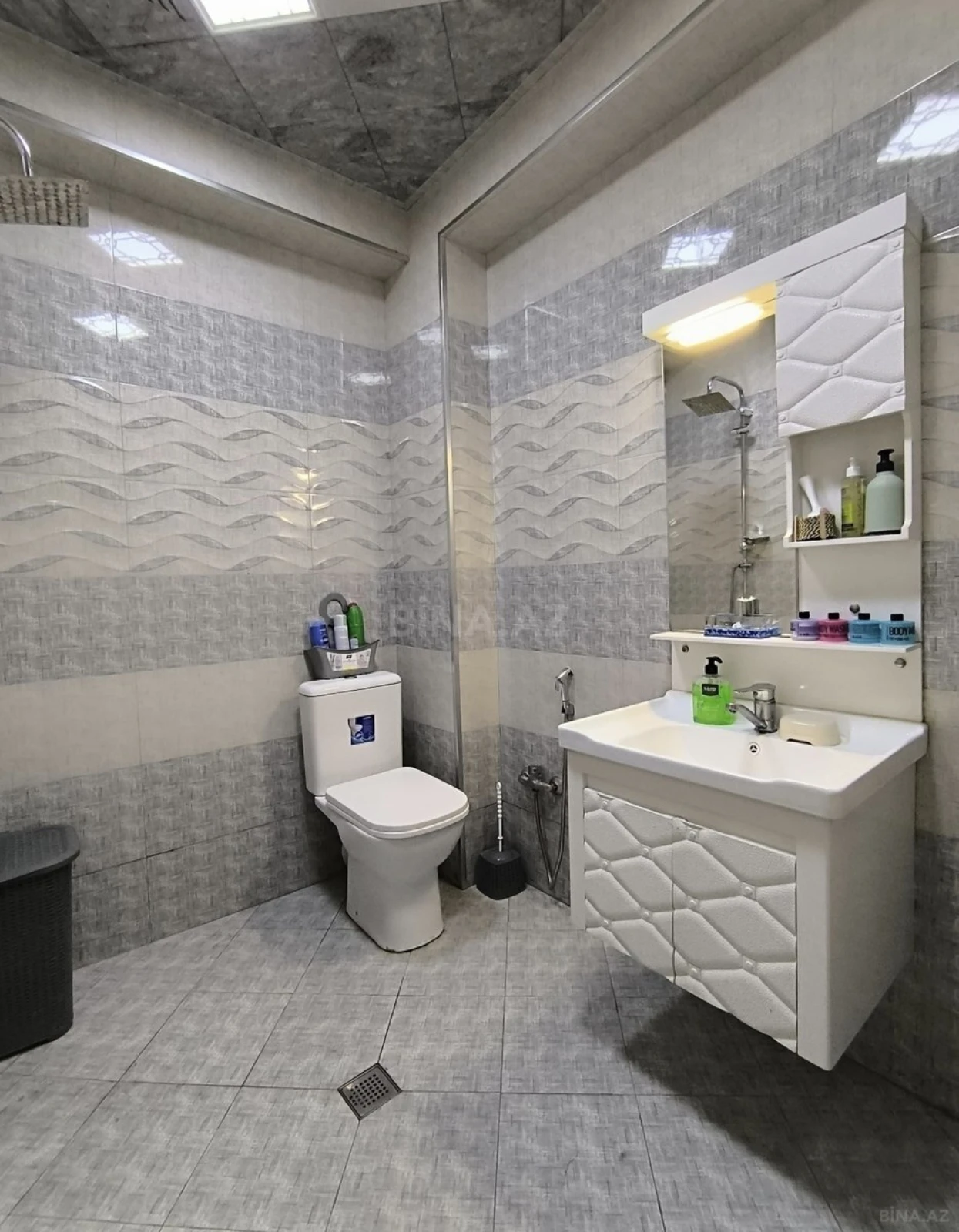 Satılır 2 otaqlı mənzil 58 m²
