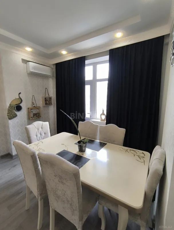 Satılır 2 otaqlı mənzil 58 m²
