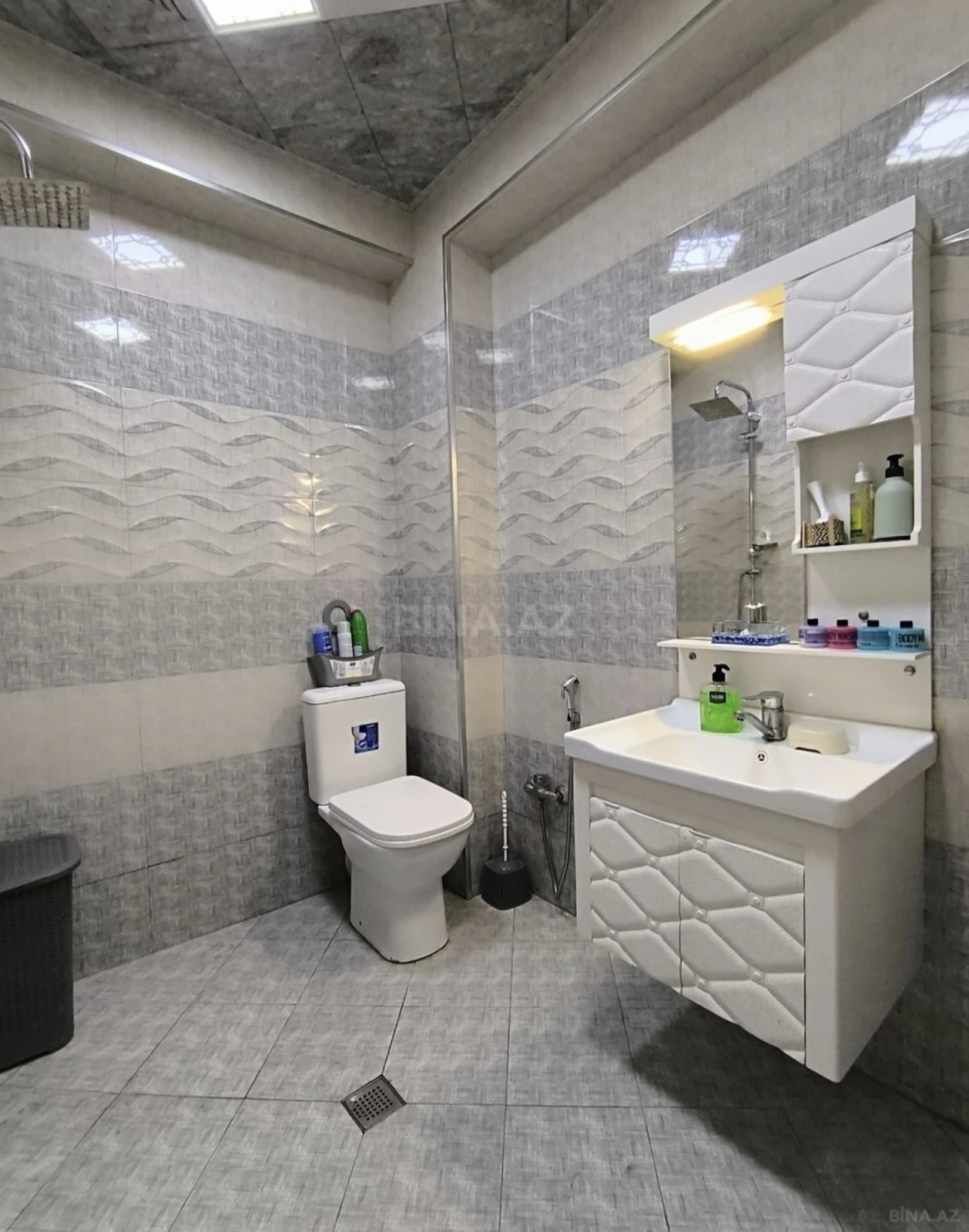 Satılır 2 otaqlı mənzil 58 m²