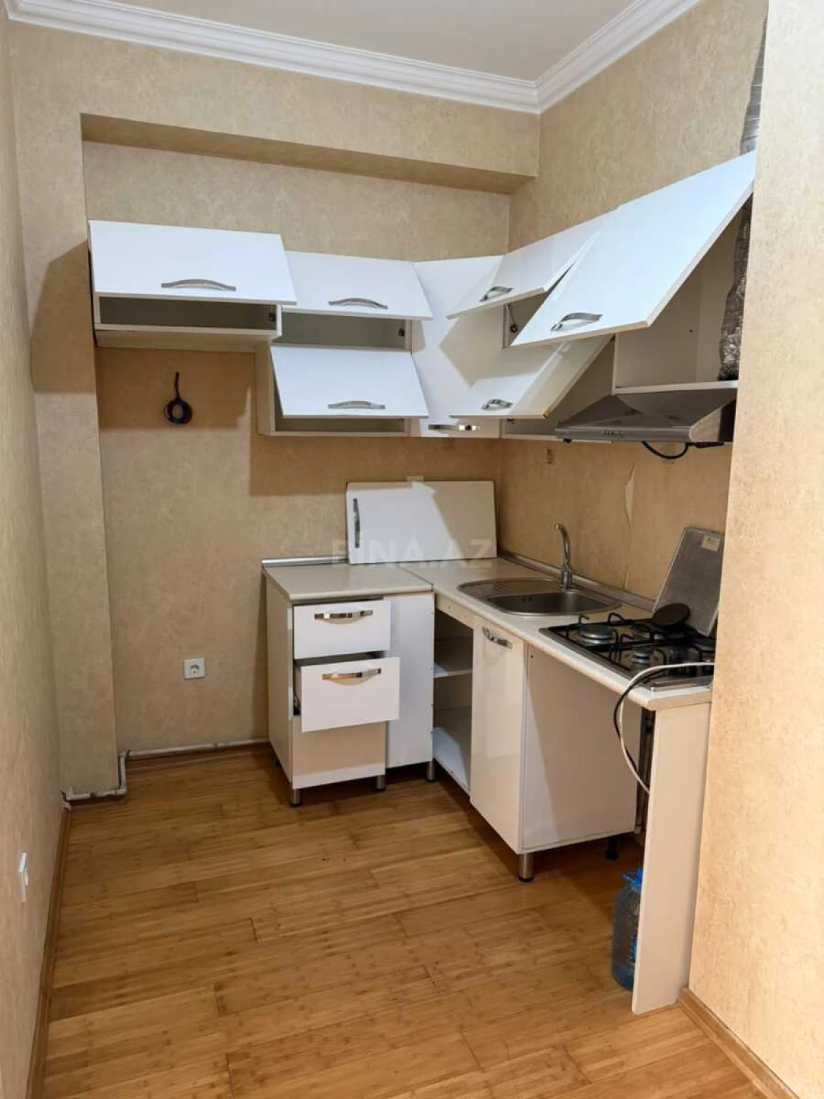 Kirayə verilir 2 otaqlı mənzil 50 m²